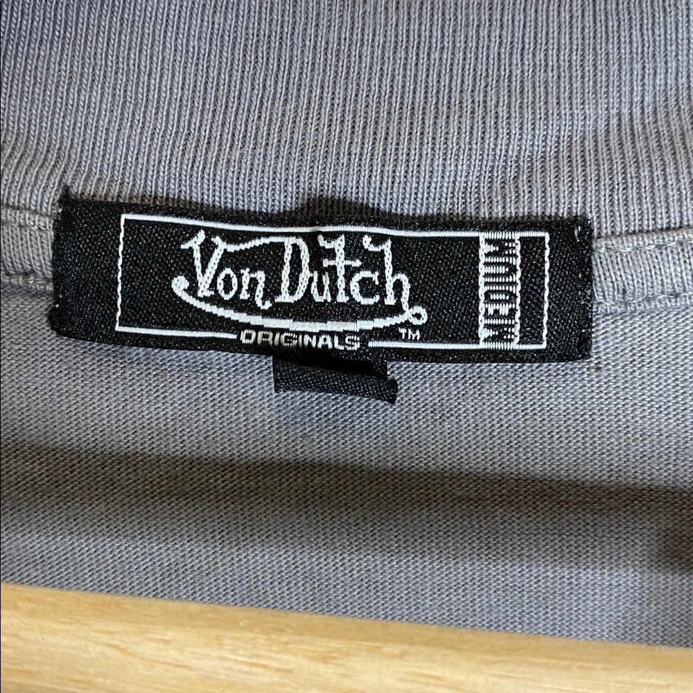 Von Dutch Gray Cropped Tee with Eye Graphic - Picture 3 of 4